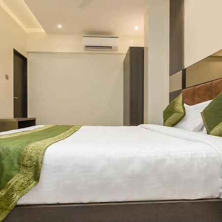Hotel Oyster Suite Andheri West Bombay Esterno foto