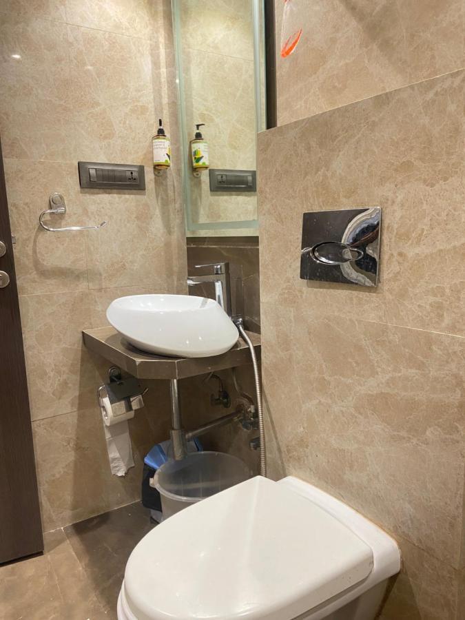Hotel Oyster Suite Andheri West Bombay Esterno foto